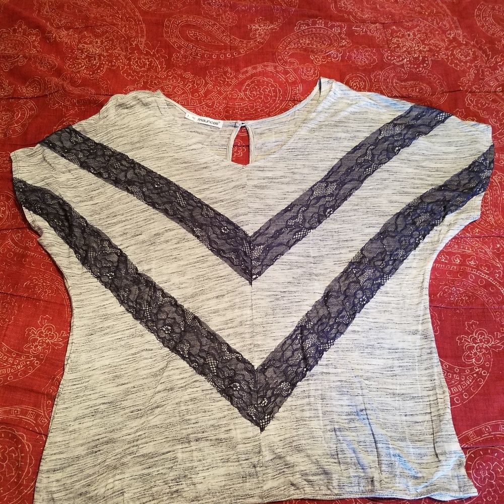 Maurice's size 1 lace detail shirt